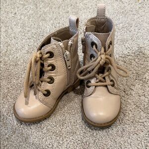 Old Navy Kids Tan Lace-Up Boots